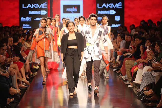 Bejewelled Brilliance & A Hero Spotted On Day 4 At Lakmé Fashion Week