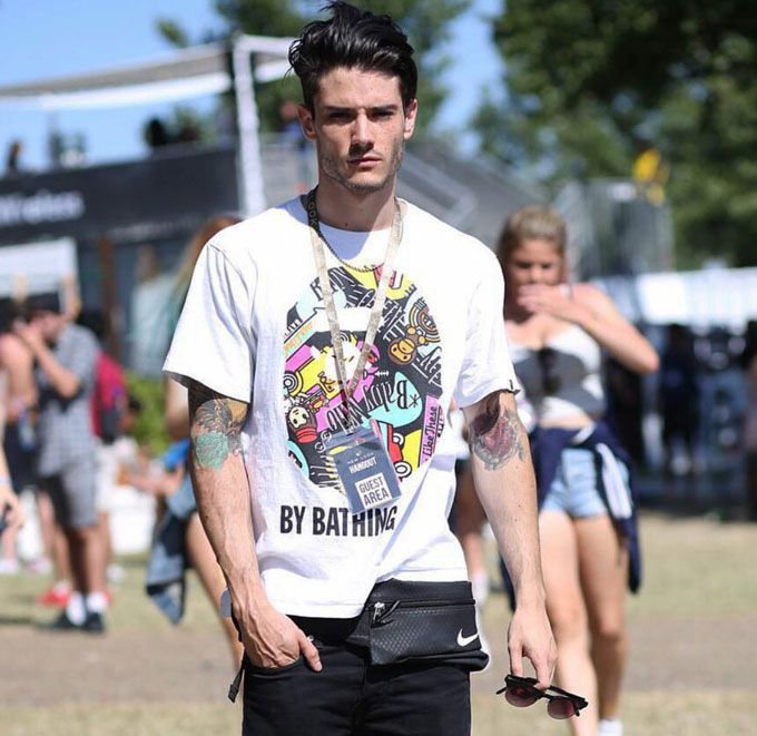 Pop graphic and white tees, funky backpacks and basics (Pic:@diegobarrueco on Instagram)