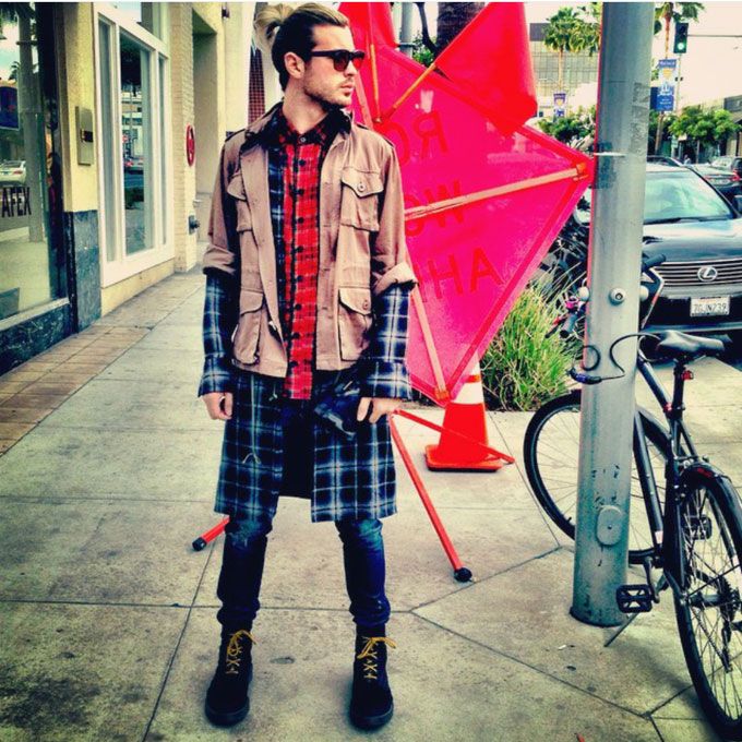 Slashed tees, bandana prints, plaids and top knots. (Pic: @anthonydavidad on Instagram)