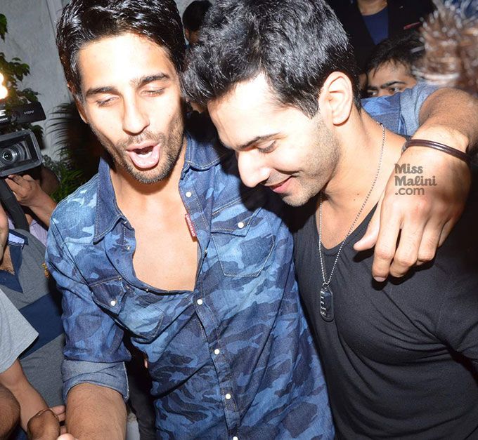 Bromance Alert: Check Out These Photos Of Sidharth Malhotra &#038; Varun Dhawan Partying Together!