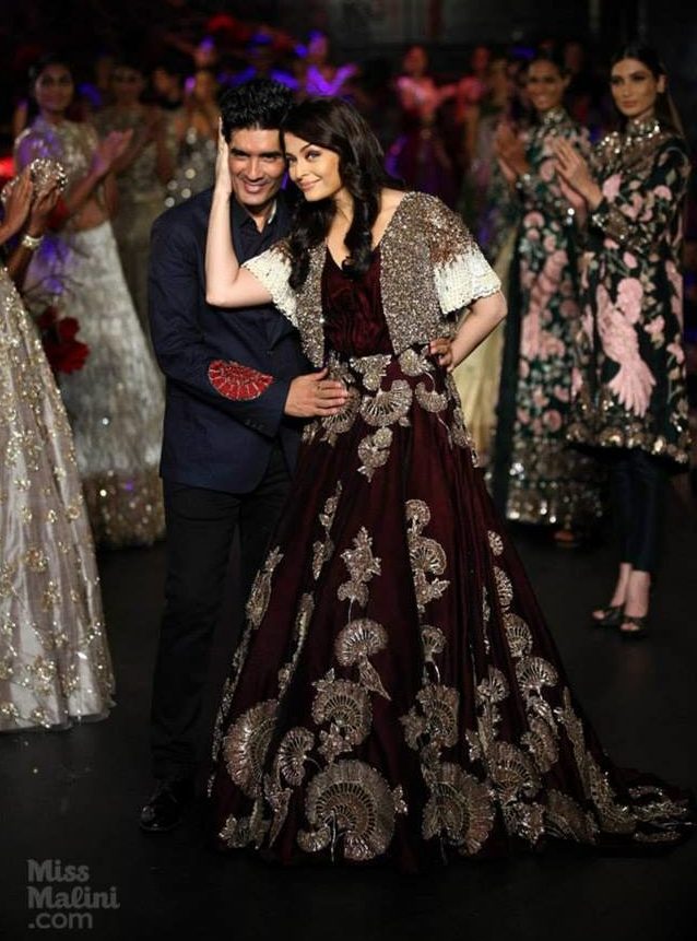 Aishwarya Rai returns to the runway for Manish Malhotra for AICW 2015