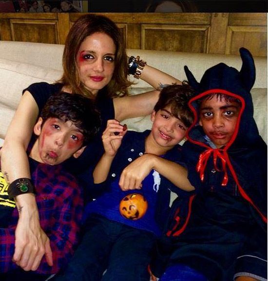 Sussanne Khan with her kids on Halloween