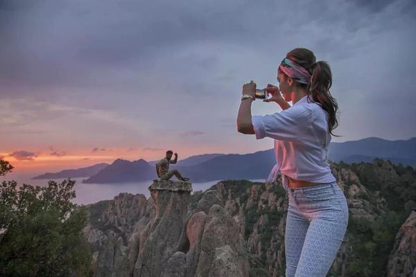 Deepika and Ranbir shooting for Tamasha | Source: Twitter |