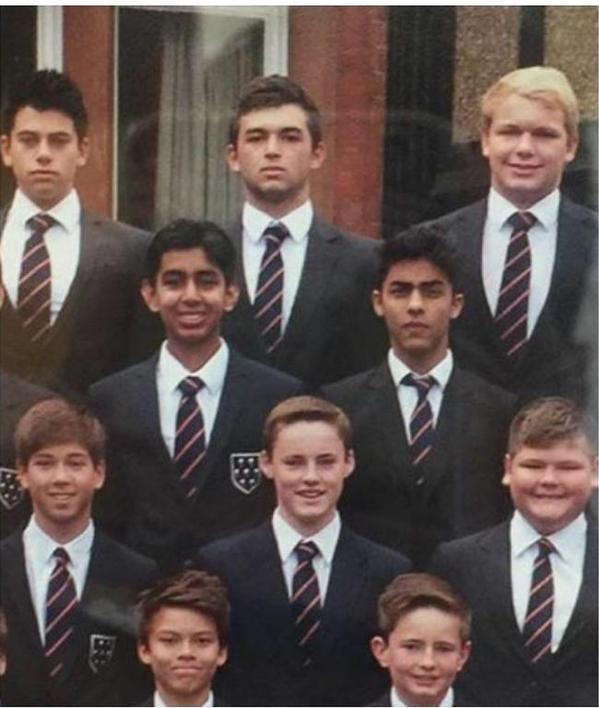 Aryan Khan and his schoolmates | Source: Twitter @SRKUniverse |