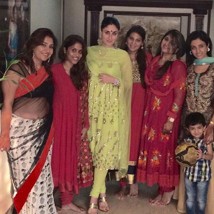 In Photos: Kareena Kapoor Khan Celebrating Karva Chauth With Her Friends #Throwback