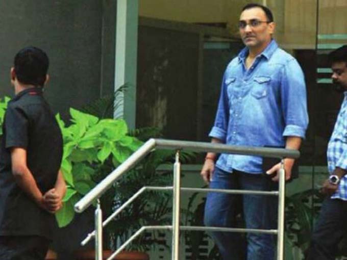 This Might Be The Clearest Picture Of Aditya Chopra We’ve Seen In The Longest Time!
