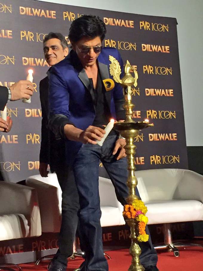 Shah Rukh Khan Pays Tribute To The Martyrs Of 26/11 At The Manma Emotion Song Launch