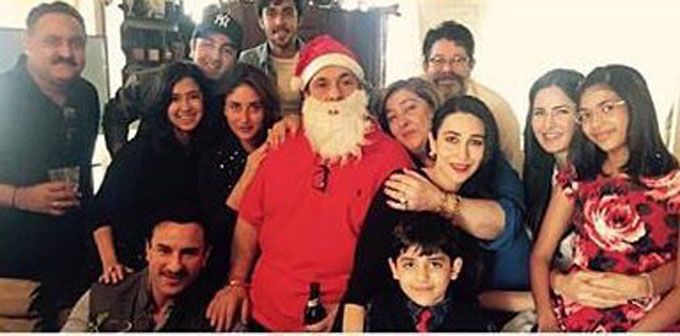 Here’s A Christmas Family Photo Of The Kapoor Khandaan &#038; This Time Katrina Kaif Is In It!
