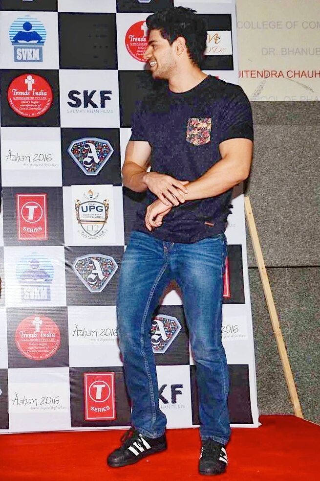 Sooraj Pancholi in Rare Rabbit t-shirt from Koovs, Tom Tailor jeans from Jabong.com, adidas Originals sneakers and Acmeshka bracelet during Hero promotions in Mithibai College (Photo courtesy | Viral Bhayani)