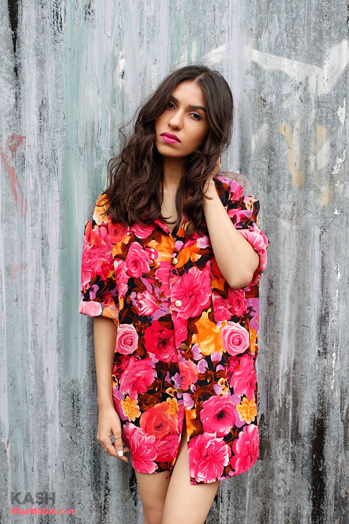 The Cool Girl Way To Wear Your Floral Shirt For Fall