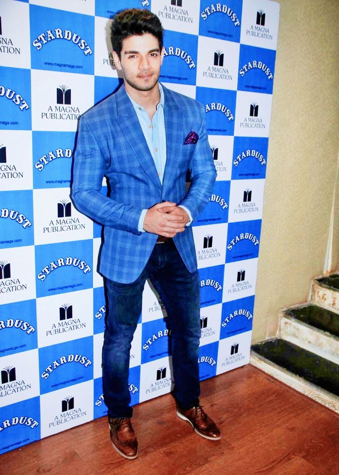 Sooraj Pancholi in BO Square blazer, Tom Tailor shirt from Jabong.com and The Bro Code pocket square during the launch of his Stardust cover (Photo courtesy | Viral Bhayani)