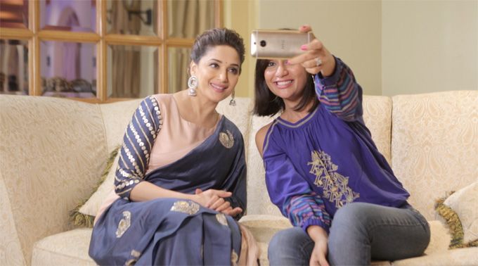 MissMalini taking a selfie with Madhuri Dixit