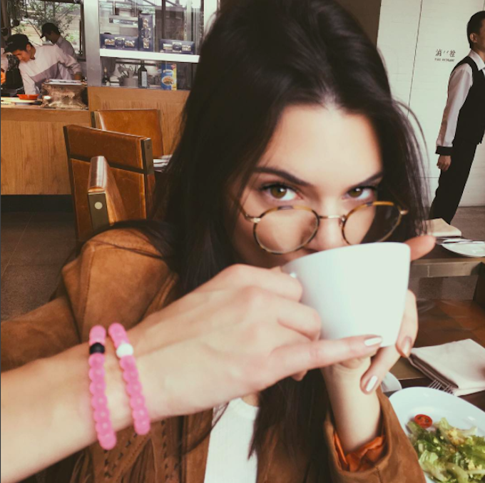 Here’s Proof That Kendall Jenner Can Also Rock Rainbow Hair!