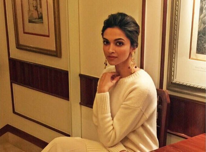 Deepika Padukone Shows You How To Layer A Sweater-Top In The Trendiest Way Possible!