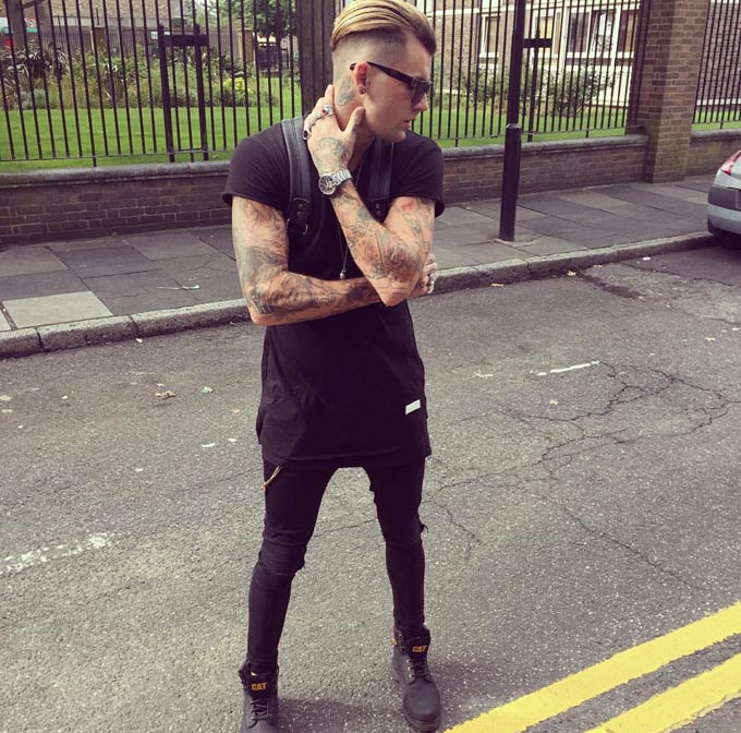 Keeping the look dark to let the tats to the talking (Pic: @chris_perceval on Instagram)