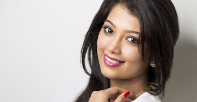 5 Things Digangana Tweeted After Leaving The Bigg Boss 9 House!