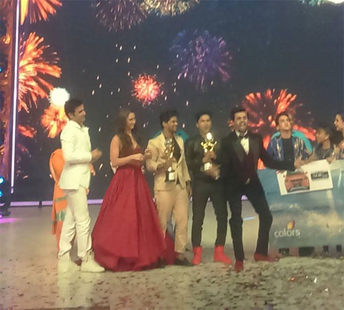 LEAKED: This Photo From The Sets Of Jhalak Dikhhla Jaa Reveals The Winner!