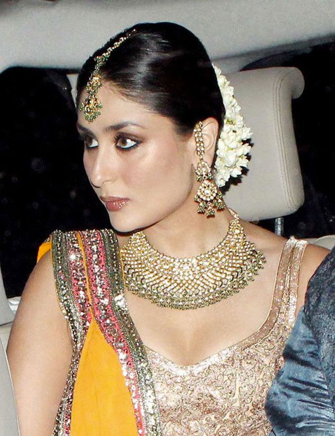 Bollywood Star Kareena Kapoor Blue Net Lehenga SMDS0ZZZ