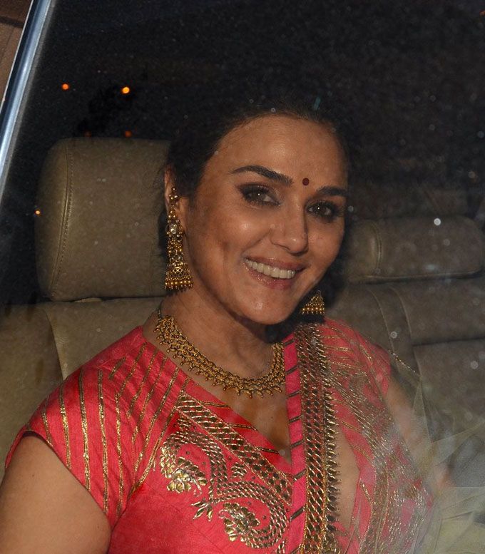 Preity Zinta Addresses Her Marriage Rumour On Twitter!