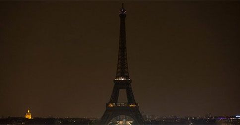 The Eiffel Tower Goes Dark After Paris Attacks