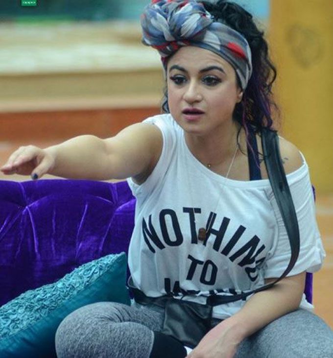 7 Outrageous Hairstyles From The Bigg Boss House