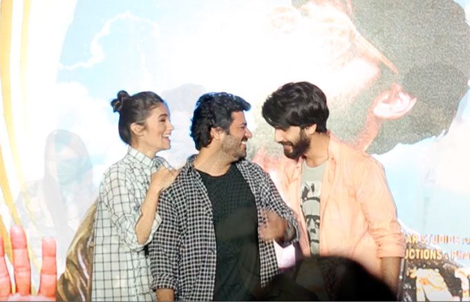 We Can’t Stop Laughing At Alia Bhatt’s Goof-Up At The Shaandaar Song Launch