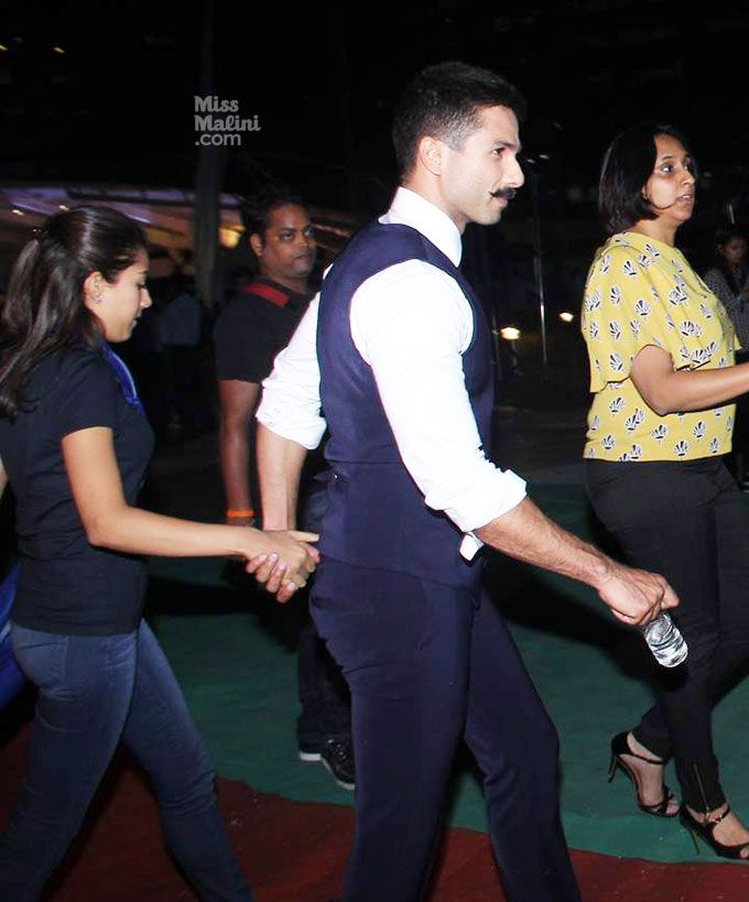 Spotted: Shahid Kapoor & Mira Kapoor Hand-In-Hand At The Stardust Awards