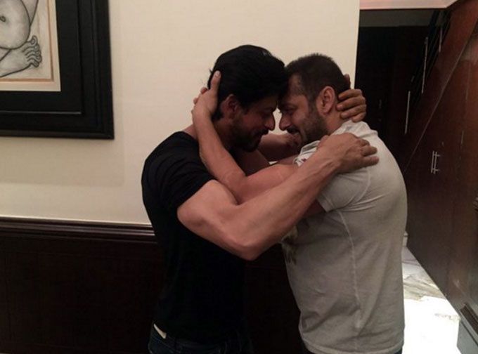 The Internet Literally Broke Down To The News Of Shah Rukh Khan & Salman Khan Reuniting!