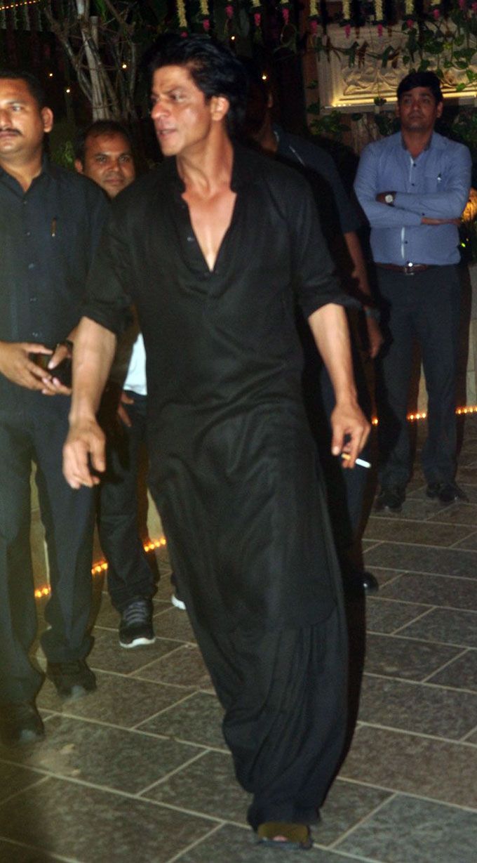 Armaan Jain's Reception: SRK, Varun Dhawan, Arjun Kapoor, Ranbir Kapoor  Look Criminally Good; Can Someone Call 911?