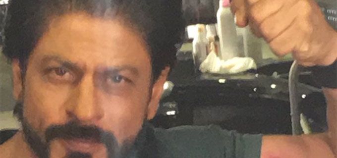 Shah Rukh Khan Shares A Photo Of His Love Bite