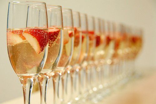 strawberries-and-champagne