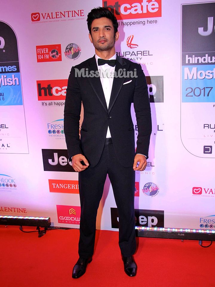 Sushant Singh Rajput in Emporio Armani, Brooks Brothers and Christian Louboutin at the 2017 HT’s Mumbai’s Most Stylish Awards (Photo courtesy | Viral Bhayani)