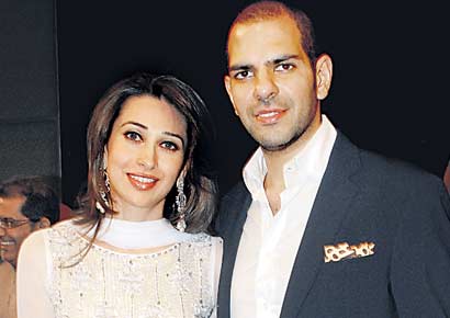 Did Karisma Kapoor’s Ex-Husband Sunjay Kapur Create A Scene When He Saw Her With Another Man?