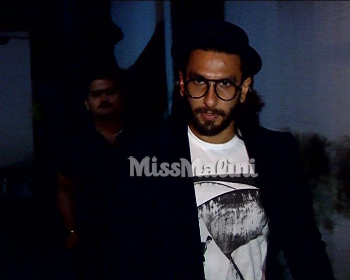 PHOTOS: Ranveer Singh Sweetly Signed Autographs Outside His Grandpa’s House
