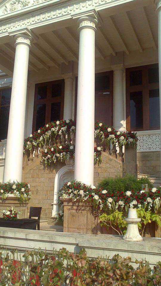 I clicked this when I visited Mannat on SRK's birthday!