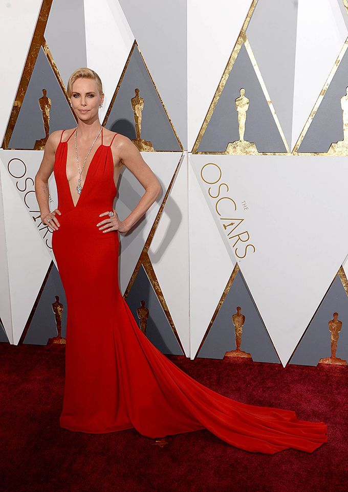 Charlize Theron in Dior Haute Couture (Courtesy: Image Collect)