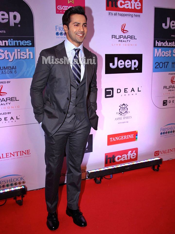 Varun Dhawan in Giorgio Armani, Thomas Pink and Tod’s at the 2017 HT’s Mumbai’s Most Stylish Awards (Photo courtesy | Viral Bhayani)