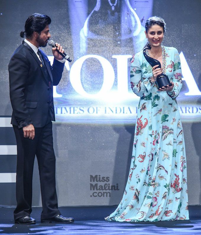 Kareena Kapoor and Shahrukh Khan TOIFA Awards 2016