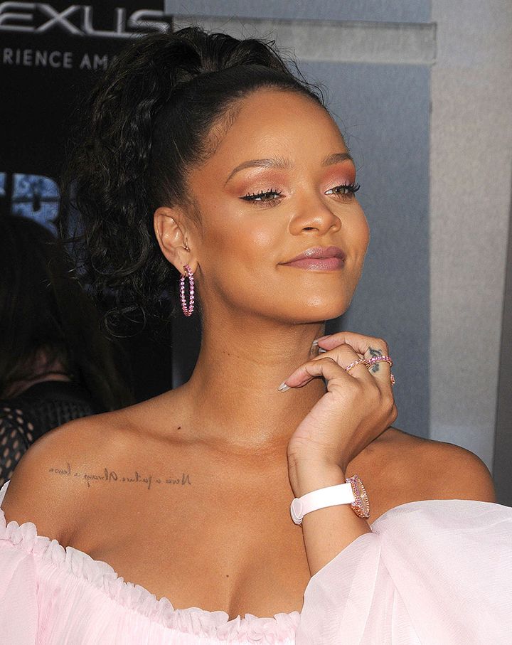 Rihanna (Source: Image Collect)