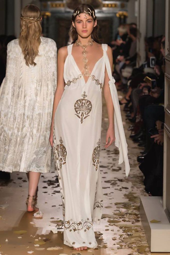 Valentino haute couture ss16 at Paris Fashion Week