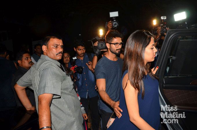 Photos: Parents-To-Be Shahid Kapoor &#038; Mira Kapoor Spotted At Dinner With Friends