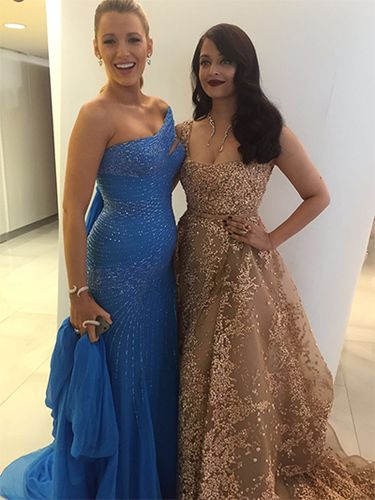 Video: What Are Aishwarya Rai Bachchan &#038; Blake Lively Giggling About At Cannes?