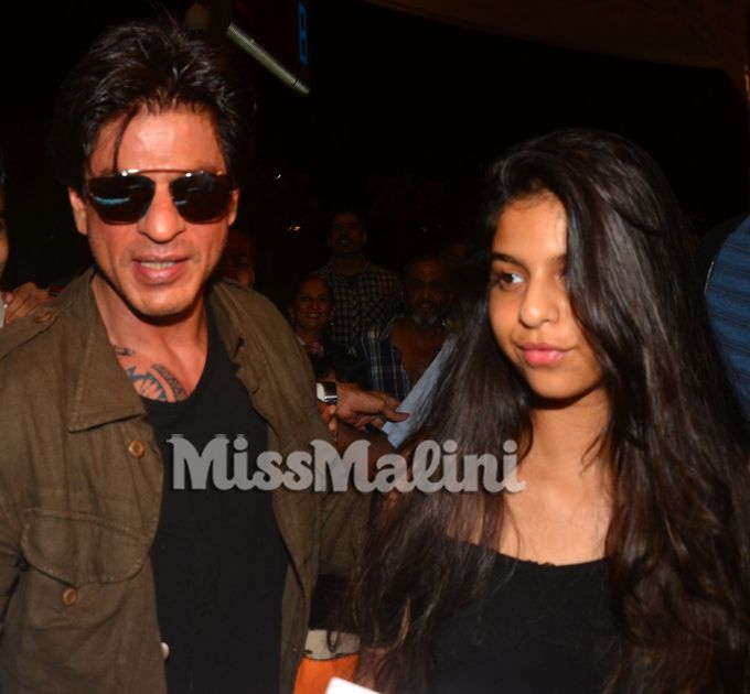 Spotted: Shah Rukh Khan, Aryan Khan &#038; Suhana Khan At The Airport