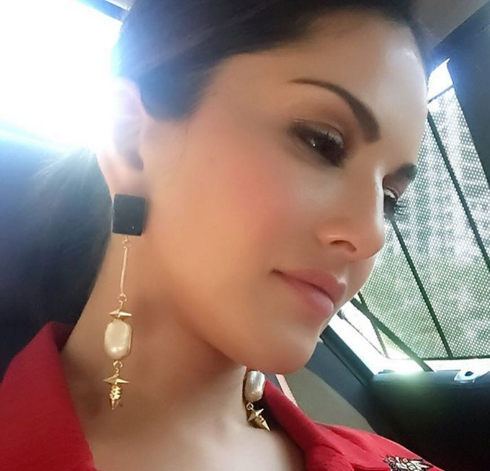 Save A Spot For Sunny Leone’s Trench Dress On Your Wishlist