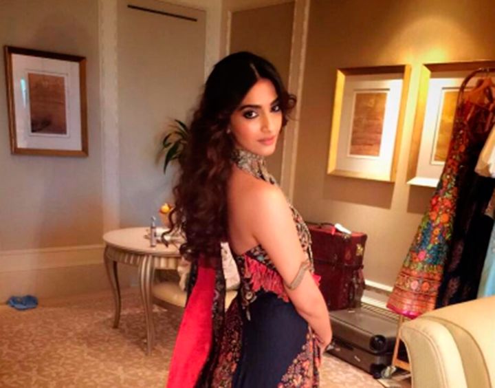 You’ve Never Seen Sonam Kapoor Up Her Desi Swag Like This Before