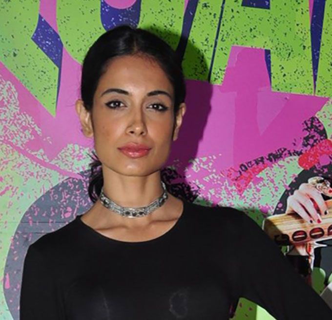 You Can Totally Mimic Sarah Jane Dias’ All-Black Style!