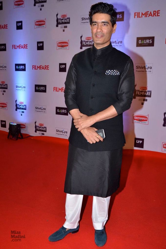 Manish Malhotra at the 2016 Filmfare Awards (Photo courtesy | Viral Bhayani)