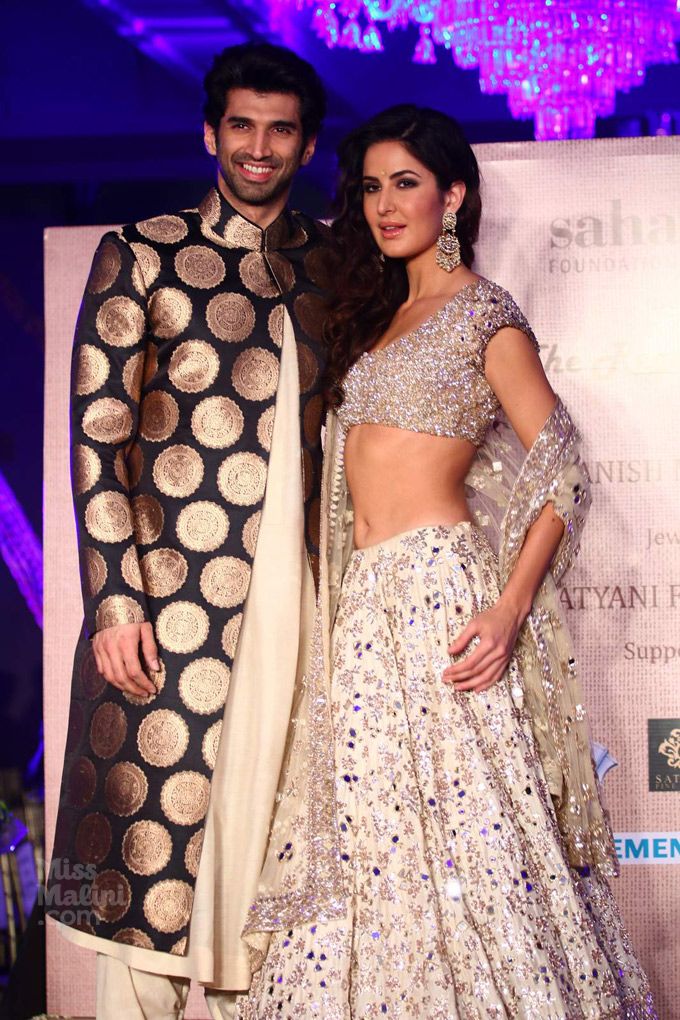 All Our Favourite Pieces From Manish Malhotra’s Show Last Night
