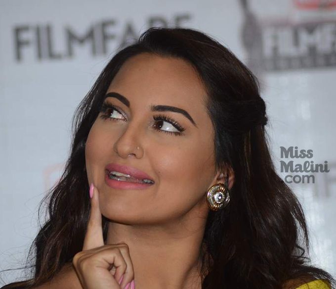 9 Times Sonakshi Sinha Did A Mean Cat Eye & Had Us Obsessed!