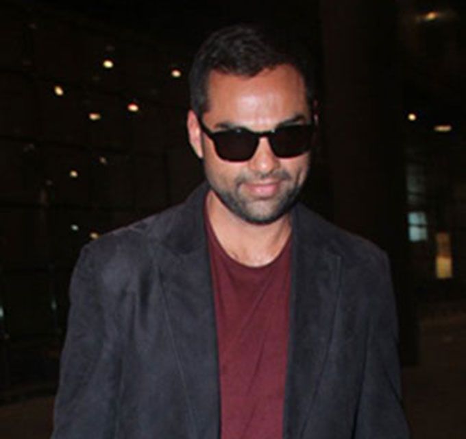 Airport Spotting: Abhay Deol’s Casual Style Will Set Your Heart Aflutter!